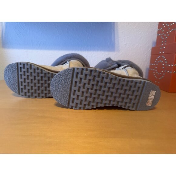 Jumbo UGG Australia Tall Lace Boots Sz 7-8 - Picture 6 of 7